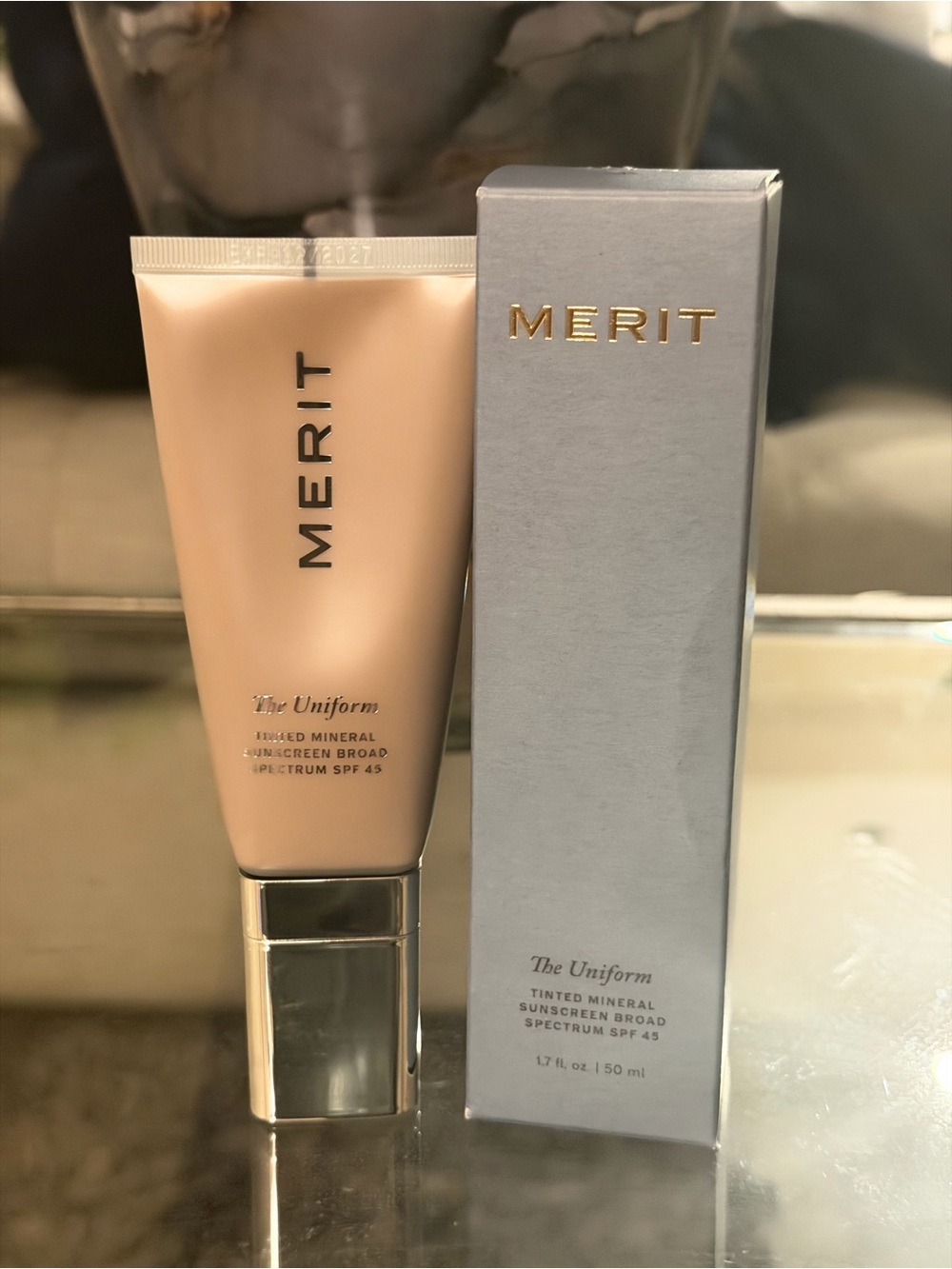 The Uniform Tinted Mineral Sunscreen - shade 15 - New